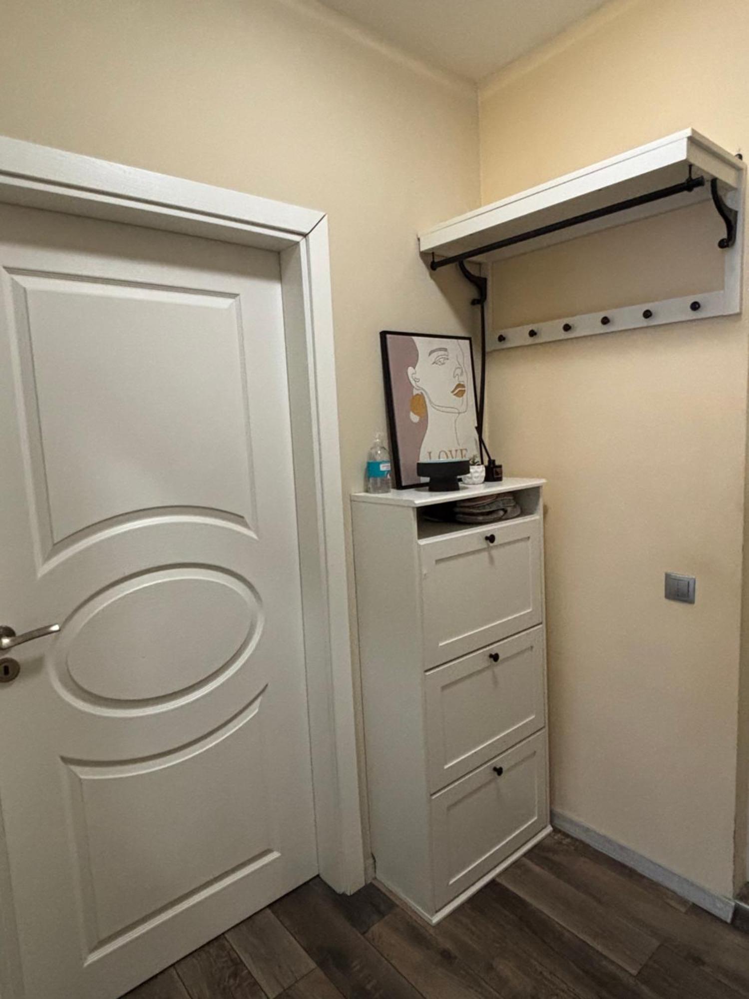 Apartment Modern, Cute And Comfy - Free Private Parking *